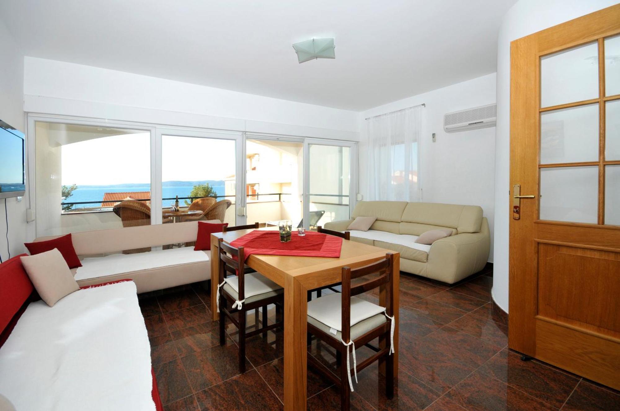 Apartmani Svalina - Seaview And 130M From Beach Trogir Extérieur photo