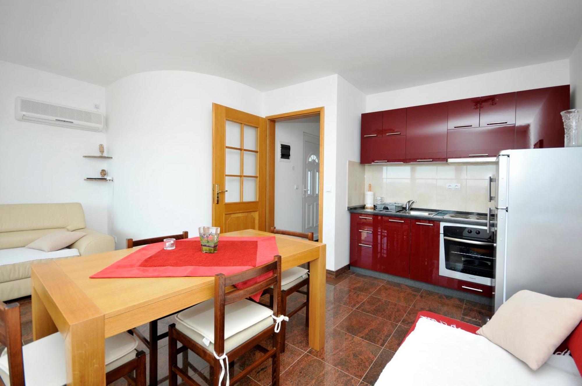 Apartmani Svalina - Seaview And 130M From Beach Trogir Extérieur photo