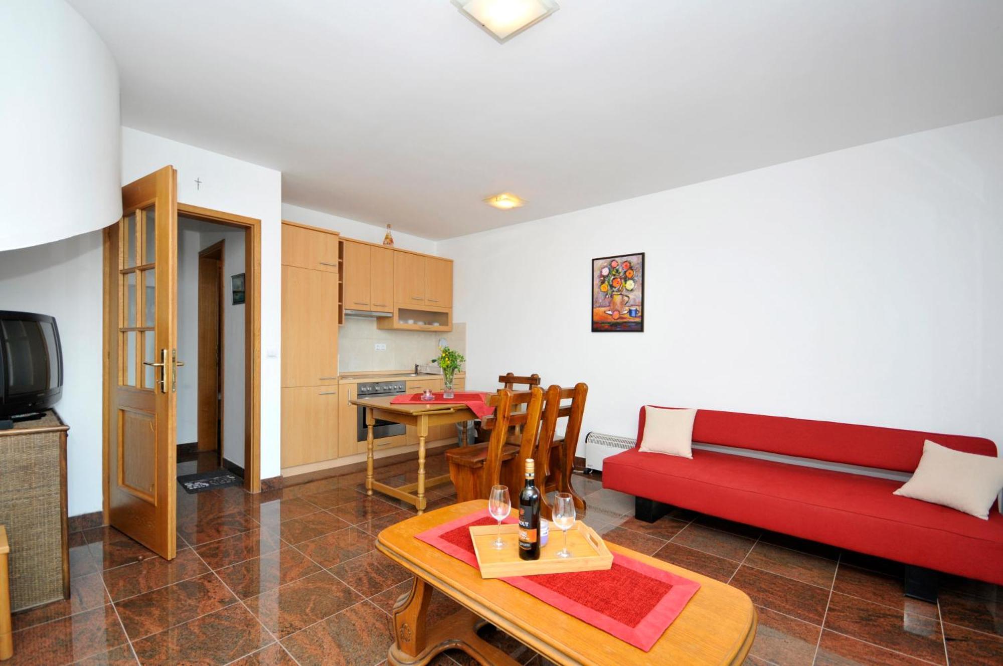 Apartmani Svalina - Seaview And 130M From Beach Trogir Extérieur photo