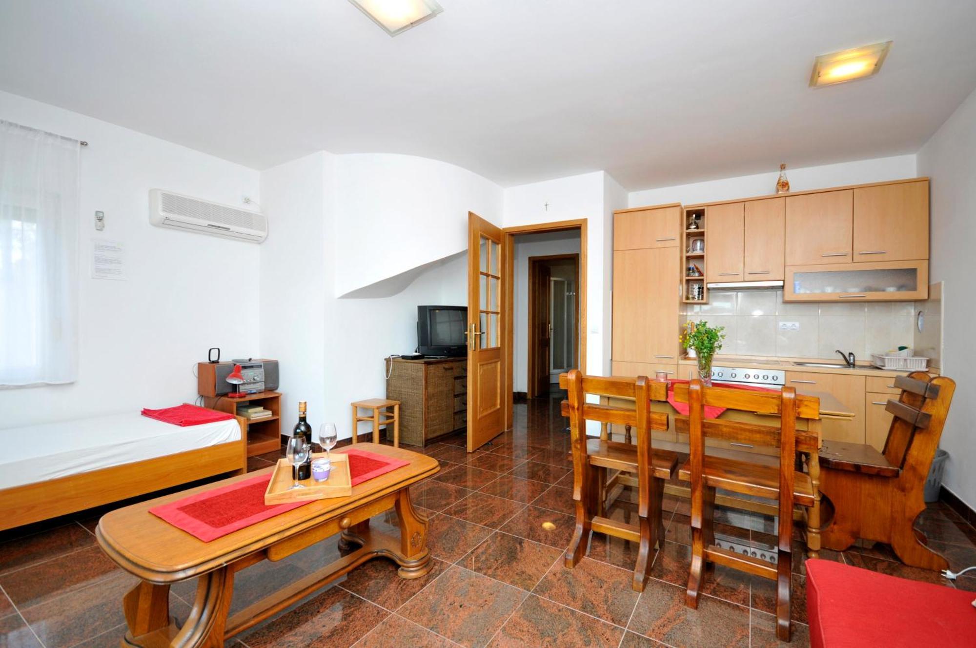 Apartmani Svalina - Seaview And 130M From Beach Trogir Extérieur photo