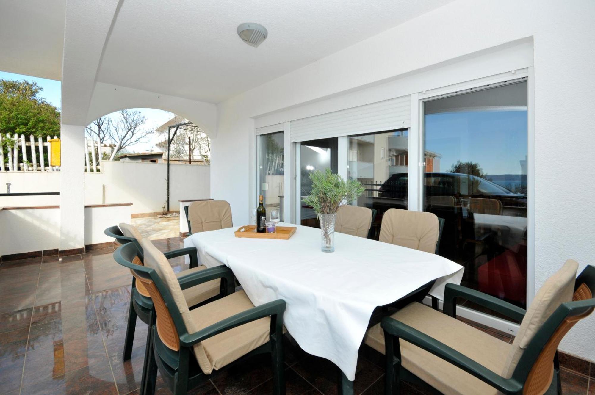 Apartmani Svalina - Seaview And 130M From Beach Trogir Extérieur photo