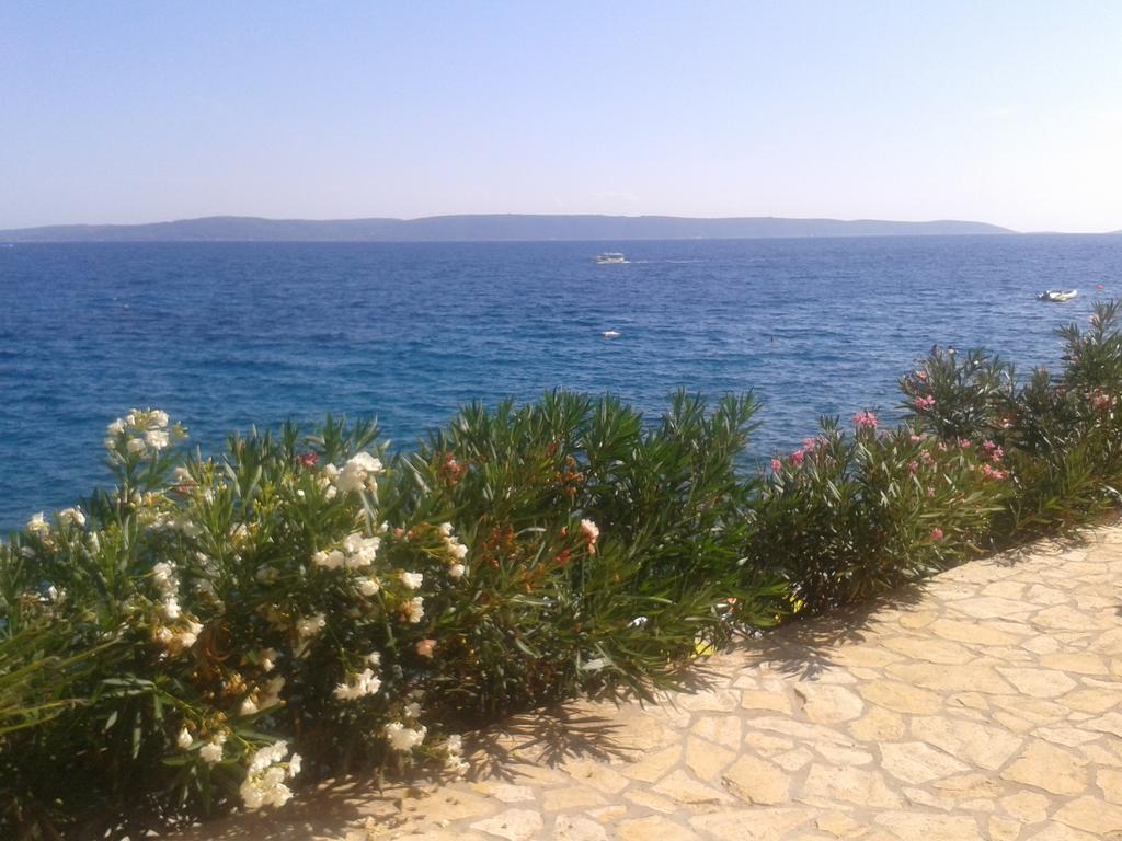 Apartmani Svalina - Seaview And 130M From Beach Trogir Extérieur photo