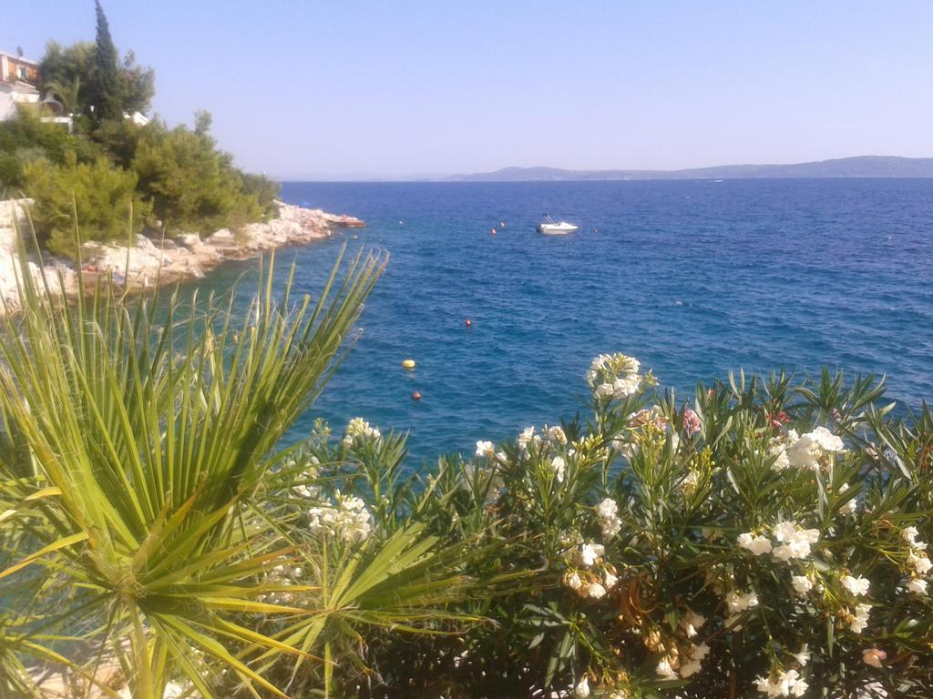 Apartmani Svalina - Seaview And 130M From Beach Trogir Extérieur photo