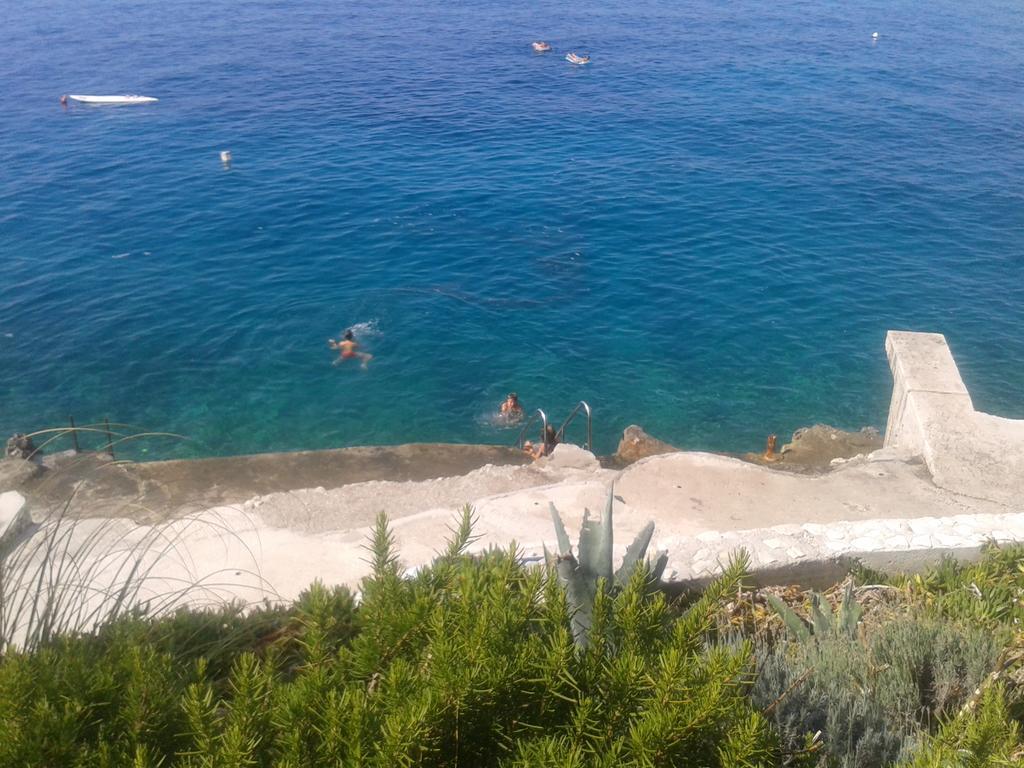 Apartmani Svalina - Seaview And 130M From Beach Trogir Extérieur photo